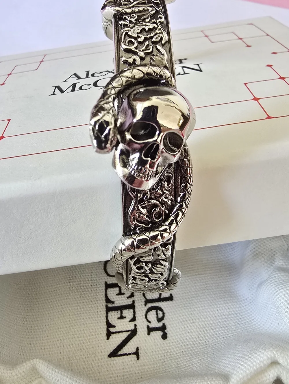 Alexander McQueen Skull and Snake Bracelet 'Antique Silver' - Picture 3 of 12